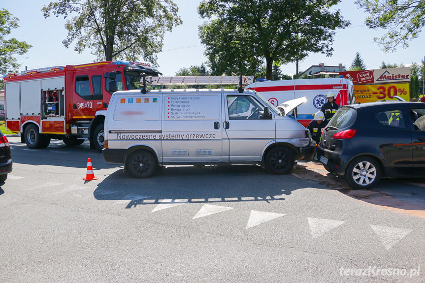 Zderzenie trzech samochodów w Miejscu Piastowym