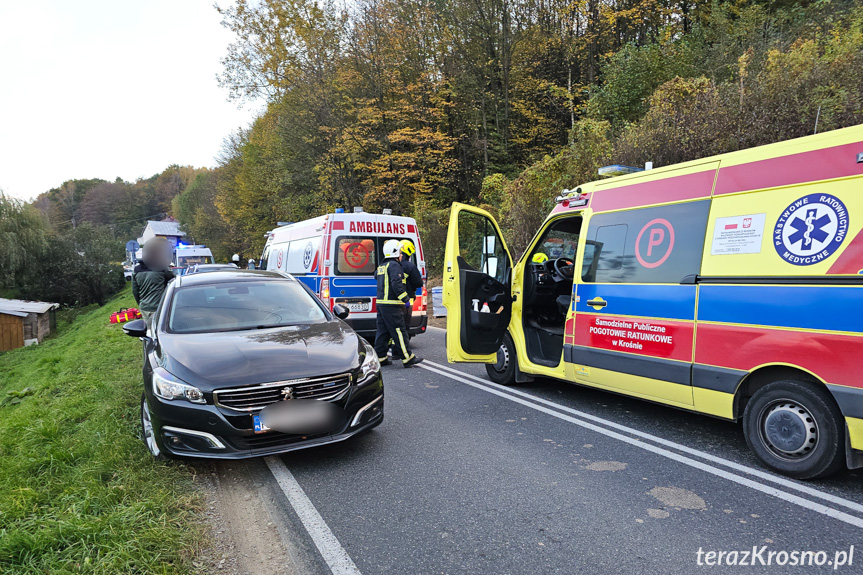 Zderzenie trzech samochodów w Przybówce