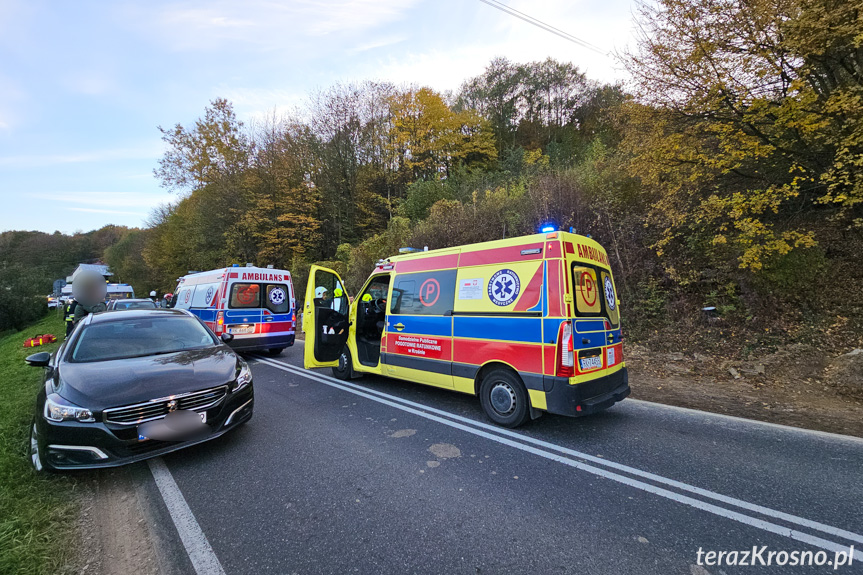 Zderzenie trzech samochodów w Przybówce