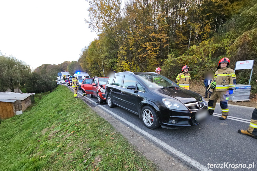 Zderzenie trzech samochodów w Przybówce