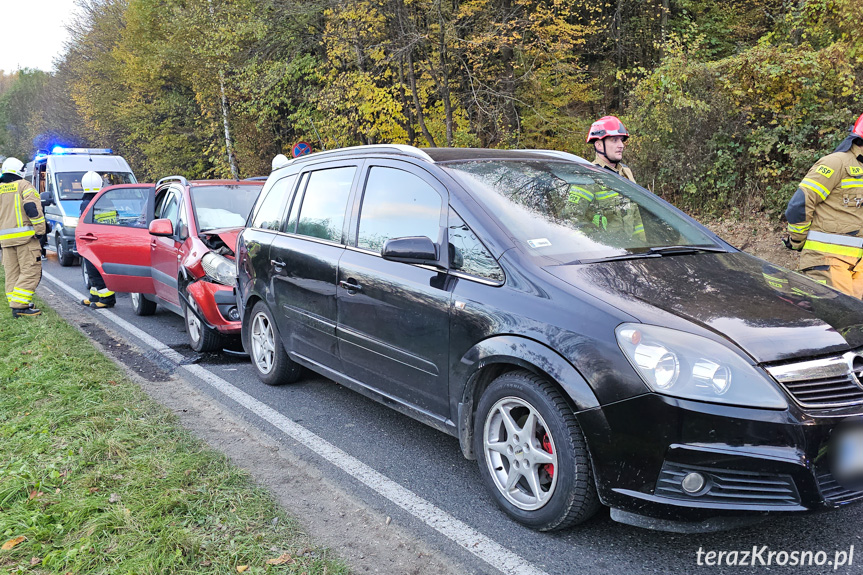 Zderzenie trzech samochodów w Przybówce