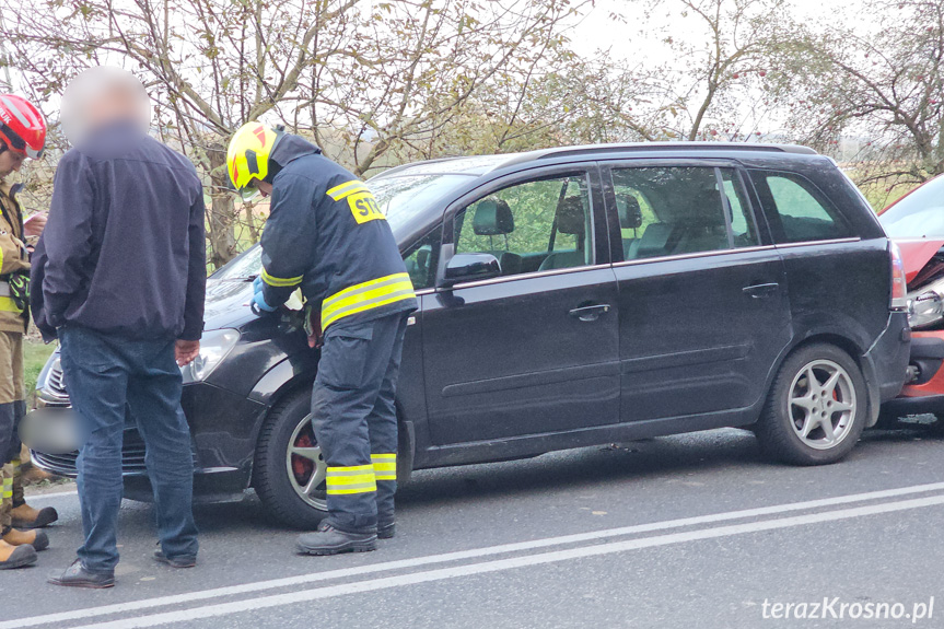 Zderzenie trzech samochodów w Przybówce