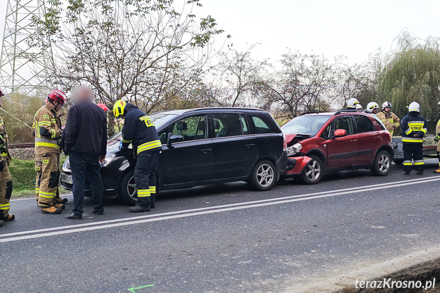 Zderzenie trzech samochodów w Przybówce