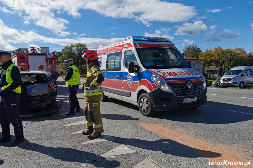 Zderzenie trzech samochodów w Rogach