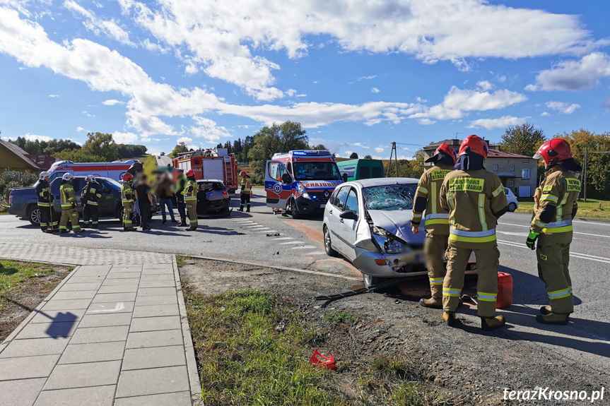 Zderzenie trzech samochodów w Rogach