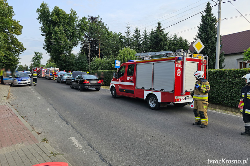 Zderzenie trzech samochodów w Zręcinie