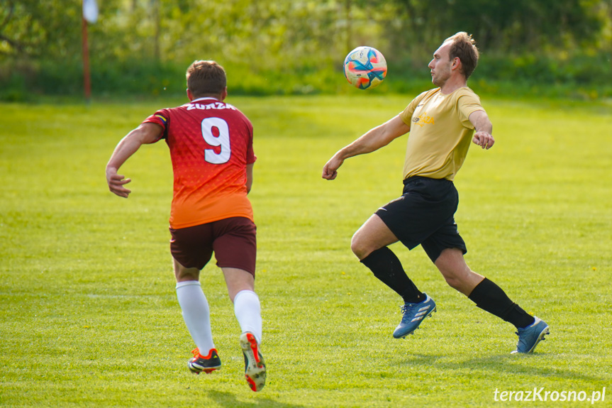 Zorza Łęki Dukielskie - GKS Zarzecze-Dębowiec 2:1