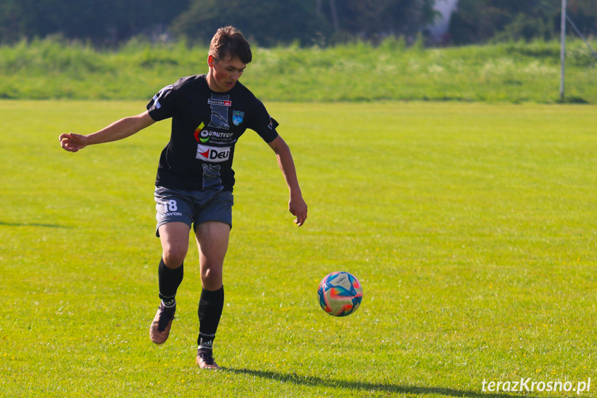 Zorza Łęki Dukielskie - Orzeł Bieździedza 4-0 