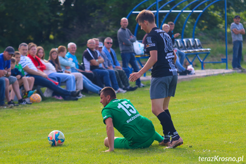 Zorza Łęki Dukielskie - Orzeł Bieździedza 4-0 