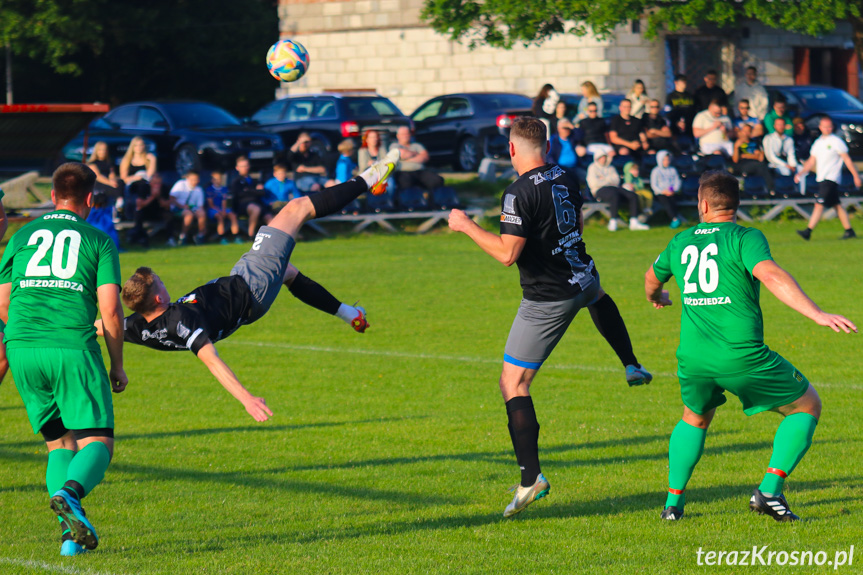 Zorza Łęki Dukielskie - Orzeł Bieździedza 4-0 