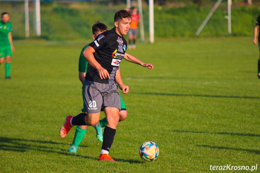 Zorza Łęki Dukielskie - Orzeł Bieździedza 4-0 