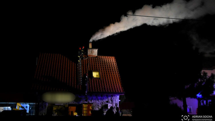 Zręcin. Pożar sadzy w przewodzie kominowym