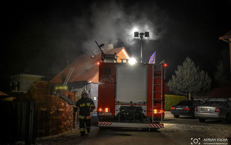 Zręcin. Pożar sadzy w przewodzie kominowym