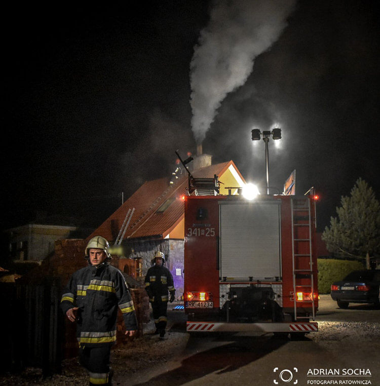 Zręcin. Pożar sadzy w przewodzie kominowym