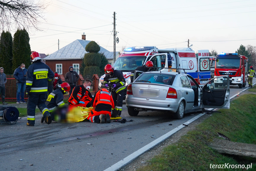 Zręcin. Zderzenie dwóch samochodów