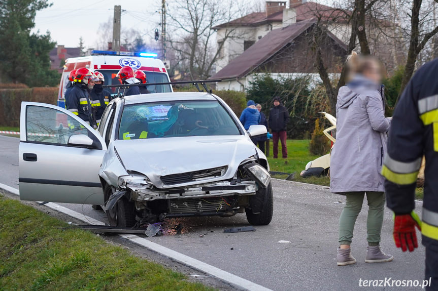 Zręcin. Zderzenie dwóch samochodów