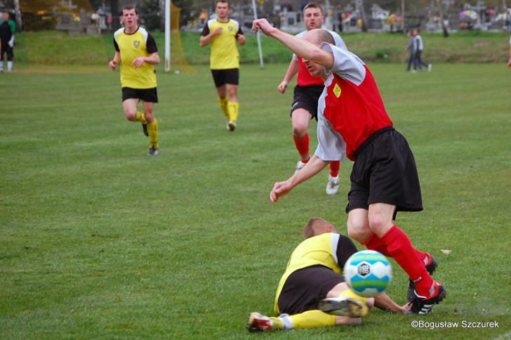 Huragan Jasionka - Victoria Dobieszyn 2:0