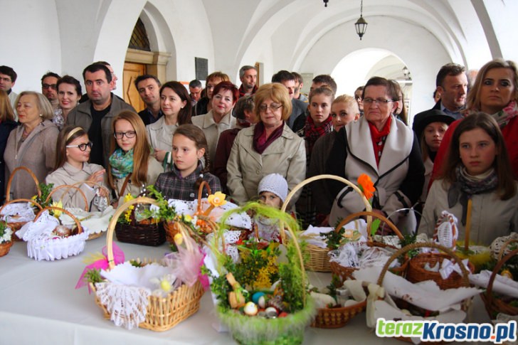 Święcenie wielkanocnych koszyków w Krośnie