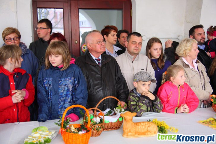 Święcenie wielkanocnych koszyków w Krośnie