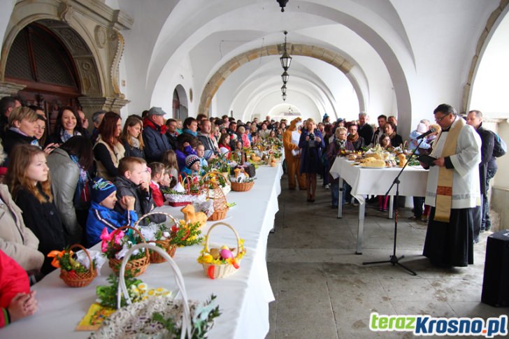 Święcenie wielkanocnych koszyków w Krośnie