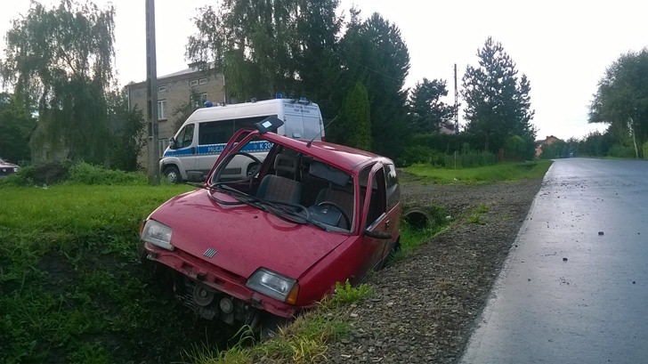 Zręcin: Cinquecento w rowie