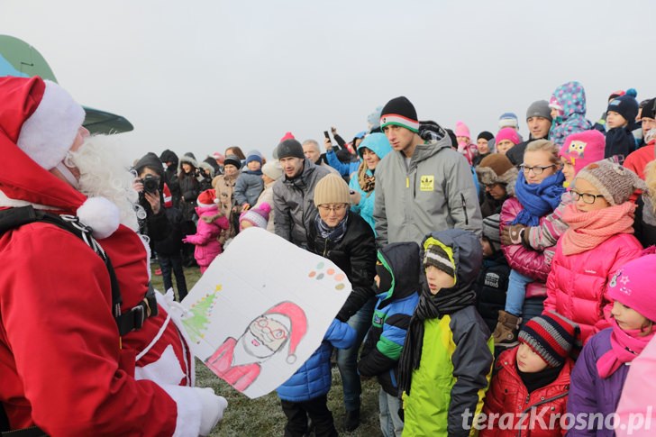 Mikołaje przylecieli z nieba 