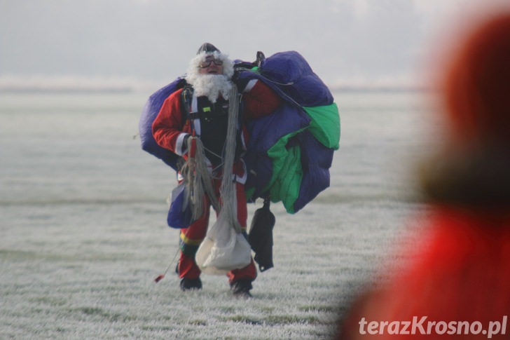 Mikołaje przylecieli z nieba 