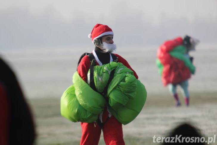 Mikołaje przylecieli z nieba 