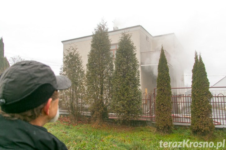 Pożar domu na ul. Popiełuszki w Krośnie