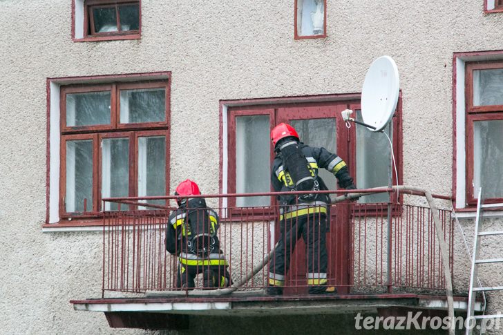 Pożar domu na ul. Popiełuszki w Krośnie