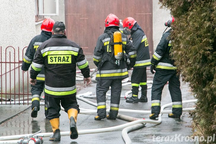 Pożar domu na ul. Popiełuszki w Krośnie