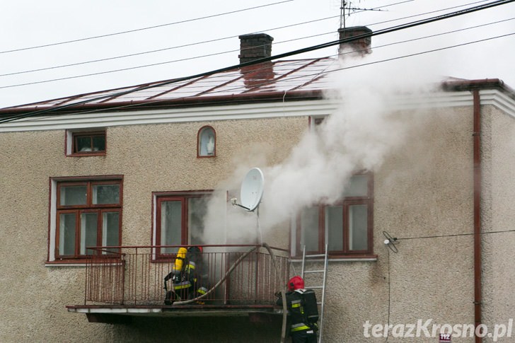 Pożar domu na ul. Popiełuszki w Krośnie