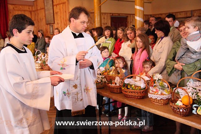 Święcenie pokarmów w Świerzowej Polskiej