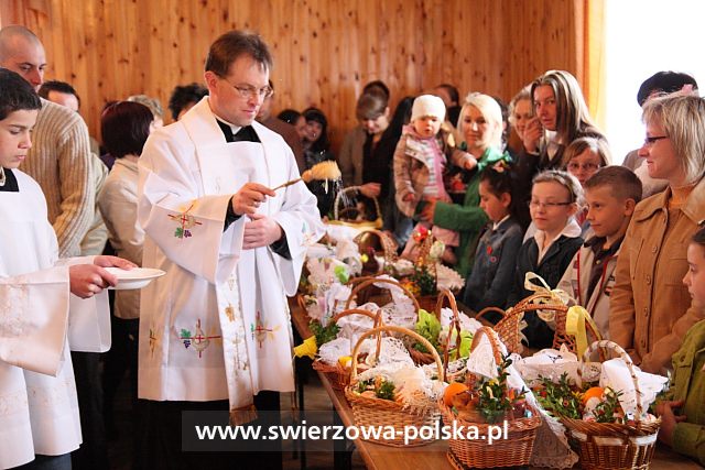 Święcenie pokarmów w Świerzowej Polskiej