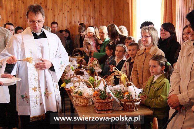 Święcenie pokarmów w Świerzowej Polskiej