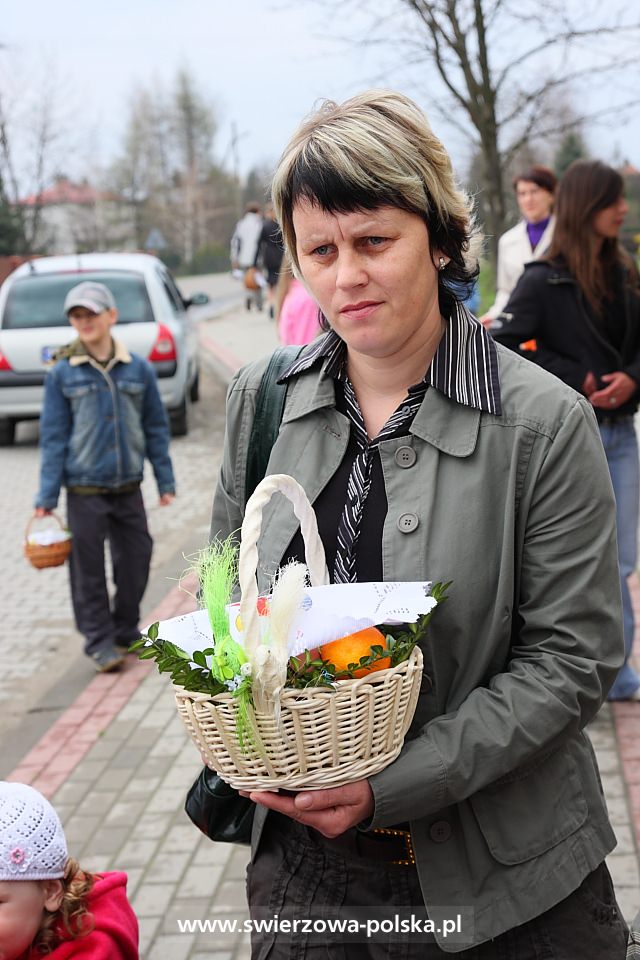 Święcenie pokarmów w Świerzowej Polskiej