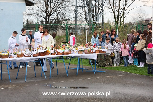 Święcenie pokarmów w Świerzowej Polskiej