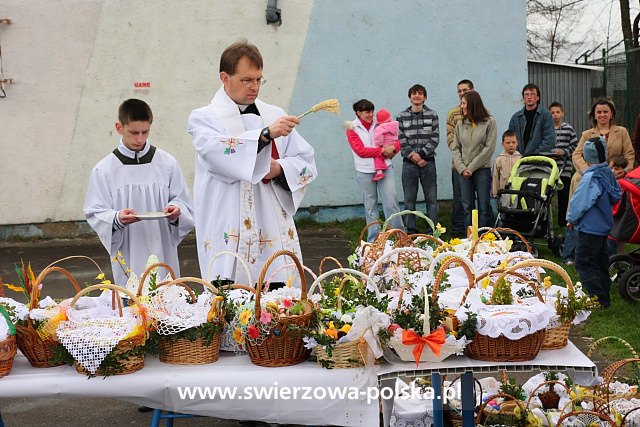 Święcenie pokarmów w Świerzowej Polskiej