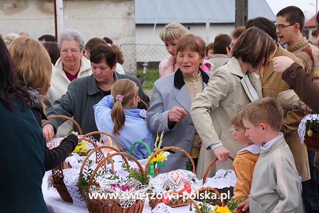 Święcenie pokarmów w Świerzowej Polskiej