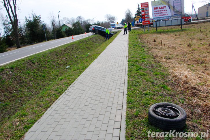 Zderzenie dwóch samochodów w Bajdach