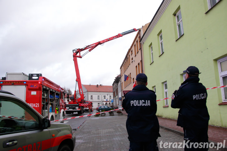 Zerwany dach na Urzędzie Gminy w Korczynie