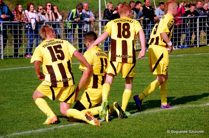 Orzeł Faliszówka - Przełęcz Dukla 2:2