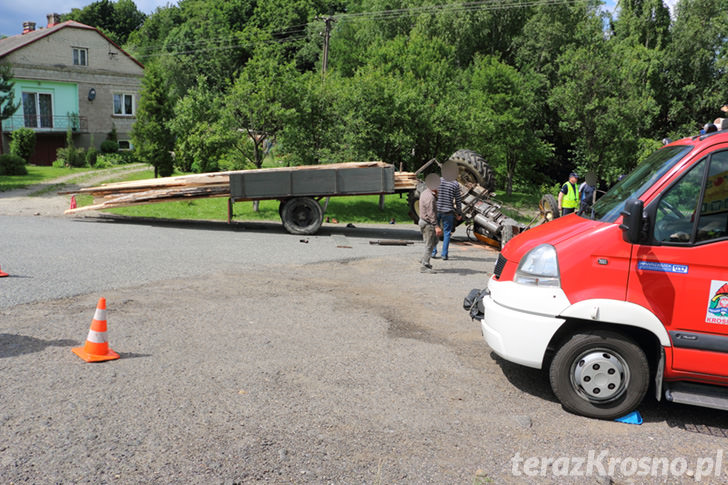 Wypadek w Głojscach, ciągnik przygniótł mężczyznę