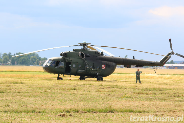 Mi-17 na krośnieńskim lotnisku