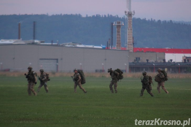 Mi-17 na krośnieńskim lotnisku