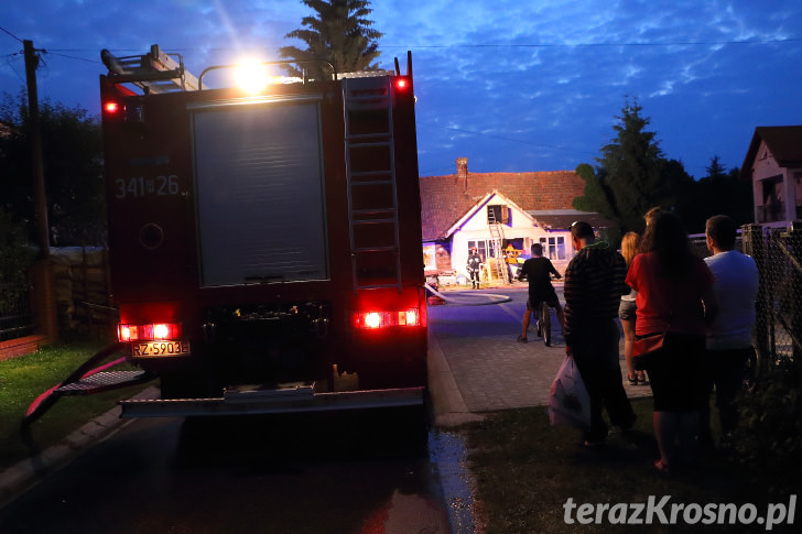 Pożar domu na ul. Różanej w Krośnie