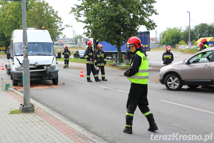 Kolizja na ul. Lniarskiej w Krośnie