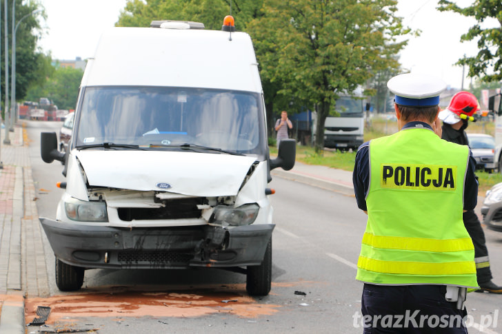 Kolizja na ul. Lniarskiej w Krośnie