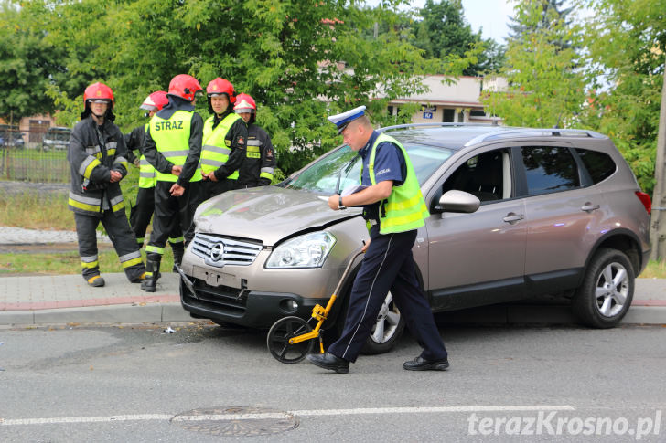 Kolizja na ul. Lniarskiej w Krośnie