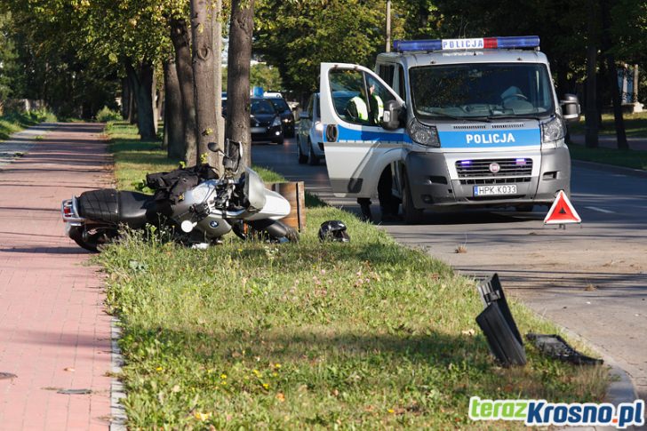 Zderzenie motocykla z samochodem osobowym